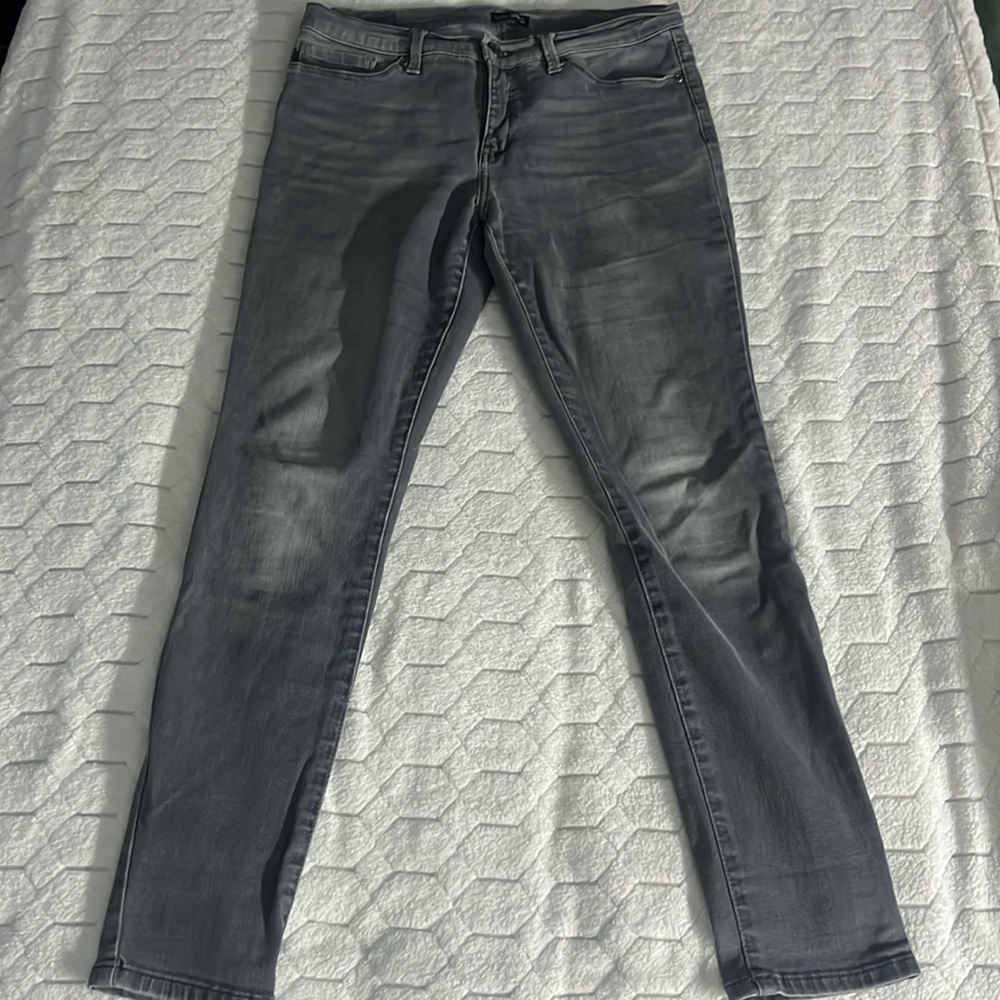 Grey high waisted skinny jeans